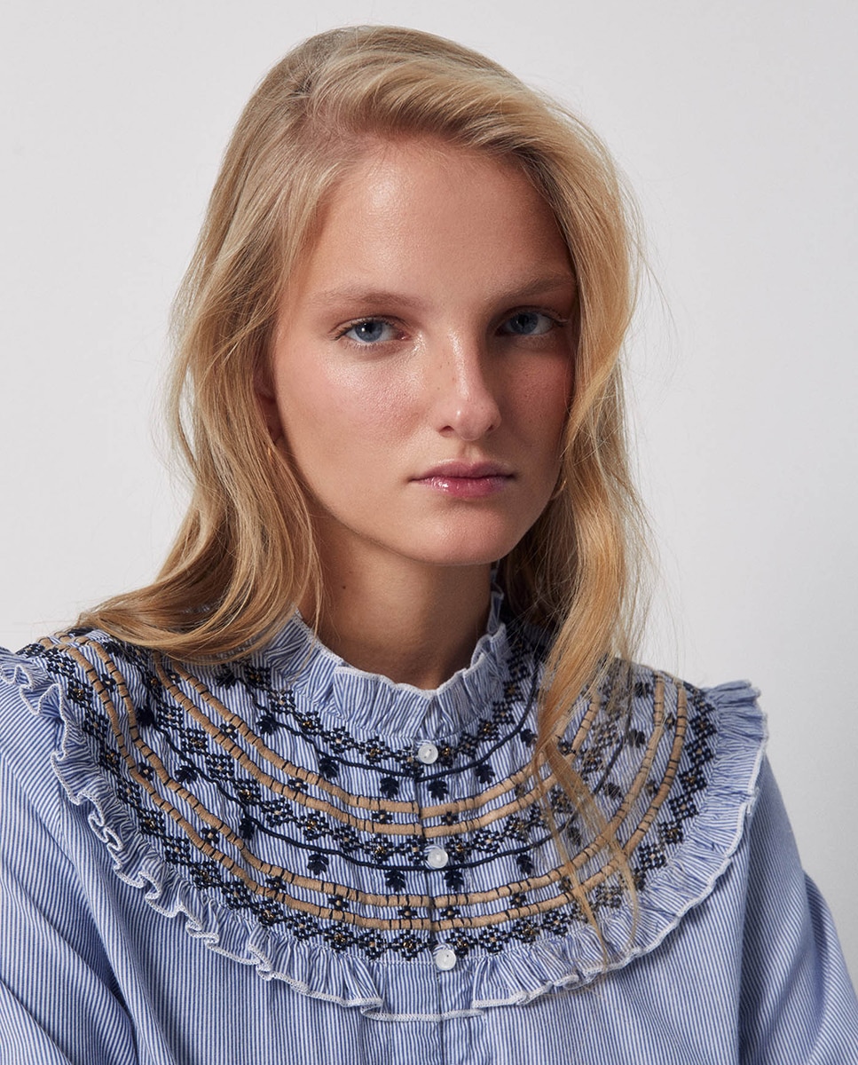 Blusa de Popelina Bordada Azul-3