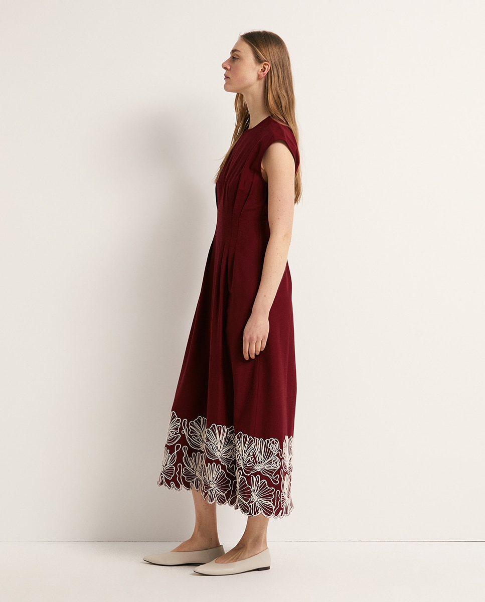 Vestido de Linho Bordado Bordeaux-3