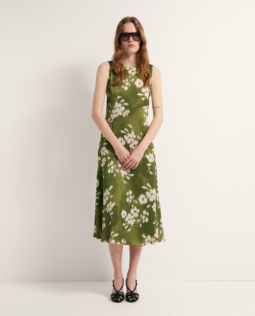 Imagen 0 de Vestido fluido cortes