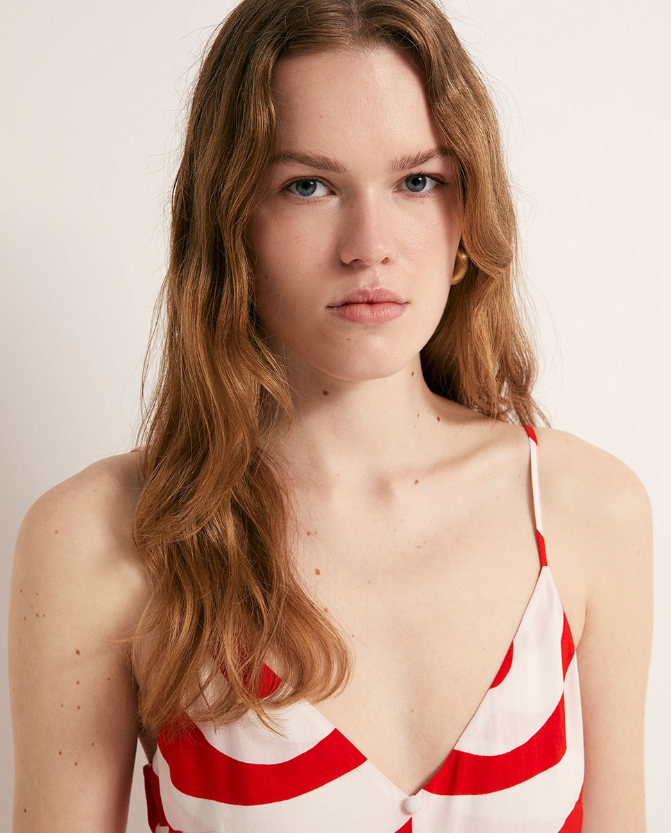 Vestido de Alças com Botões Vermelho-3