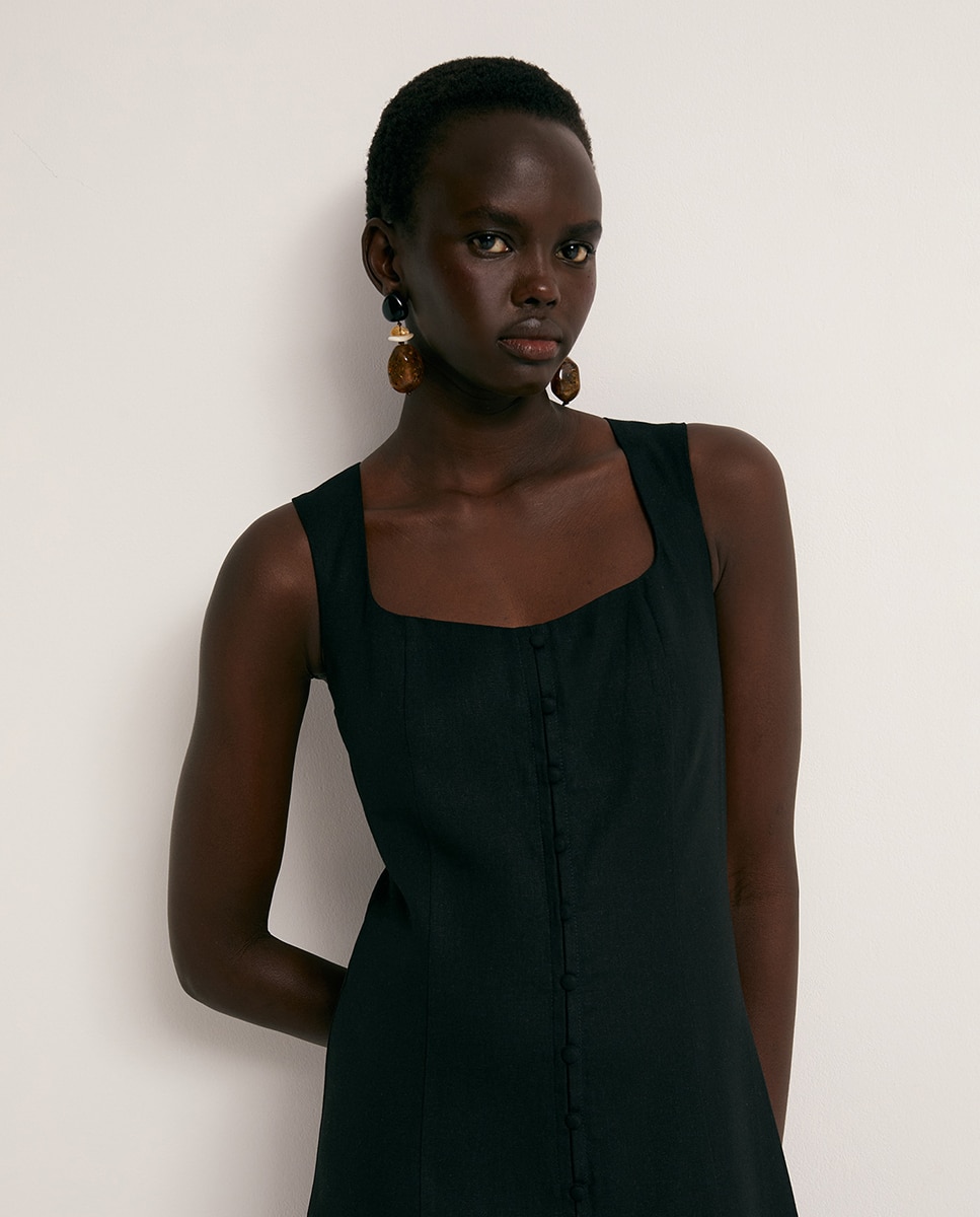 Vestido de Linho com Botões Preto-3