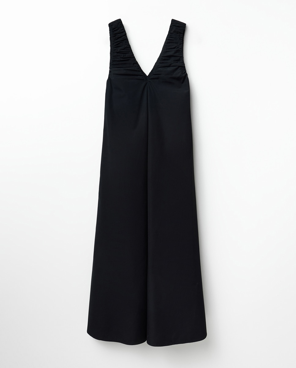 Vestido com Decote Franzido Preto-6