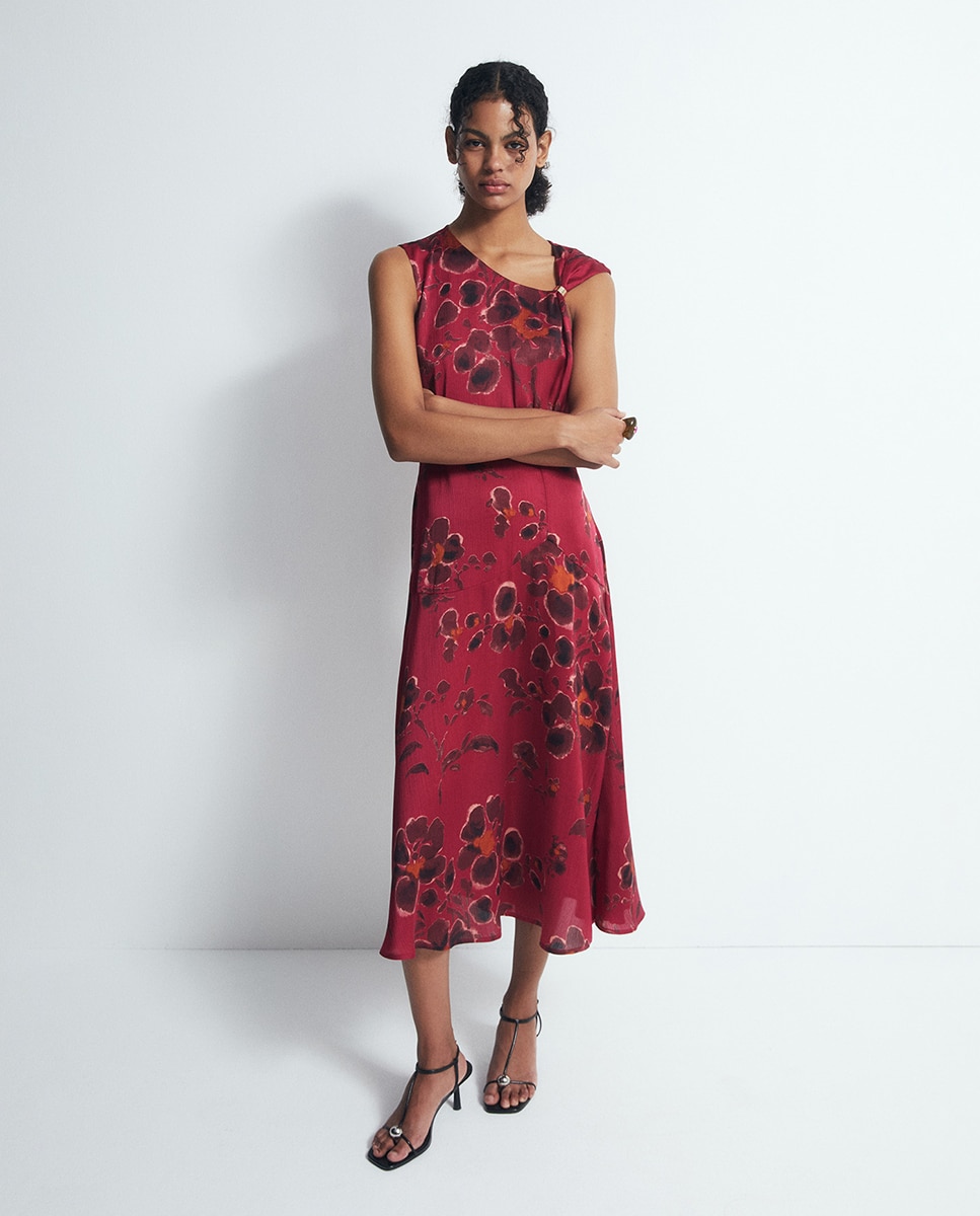 Sfera - Vestido pieza metálica.