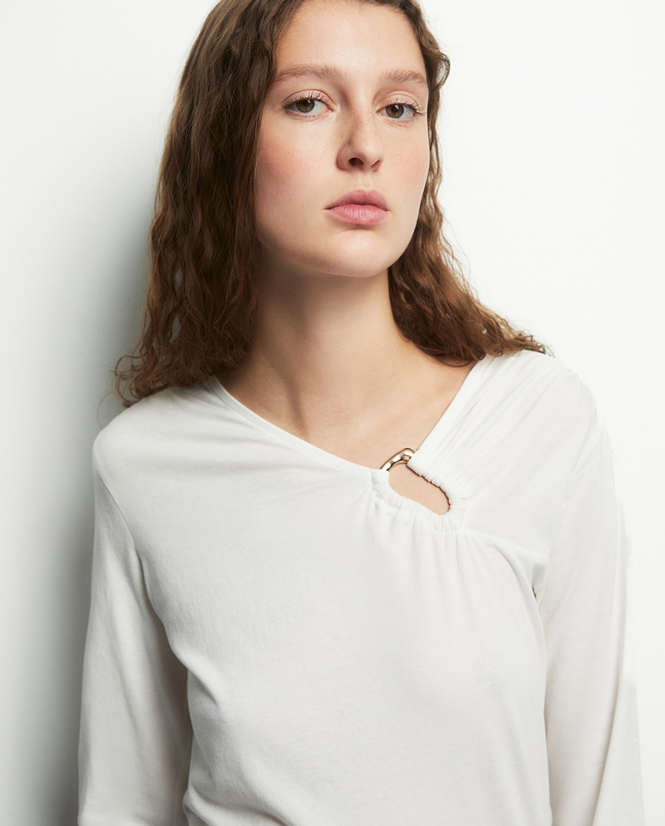 T-shirt com Peça Lisa Branco-3