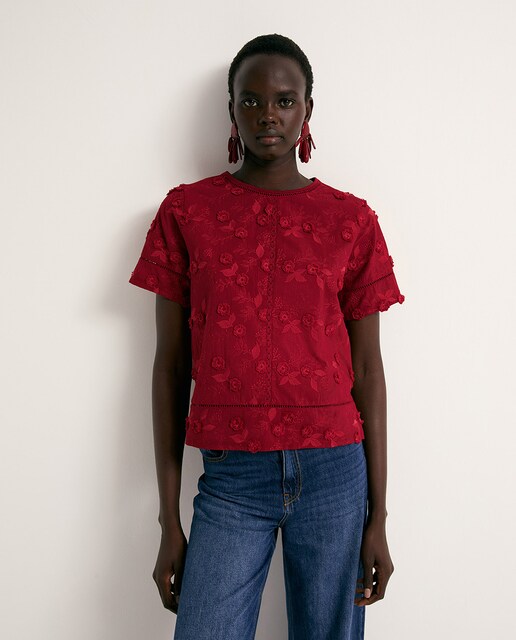 Imagen 0 de Camiseta flores bordadas