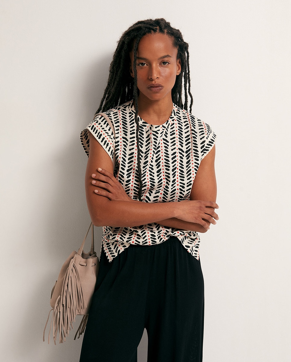 Sfera - Camiseta básica estampada.