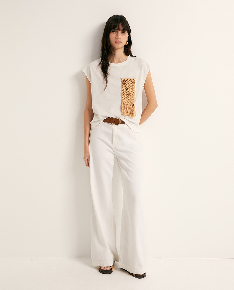 T-shirt com Bolso e Peças Cru-2
