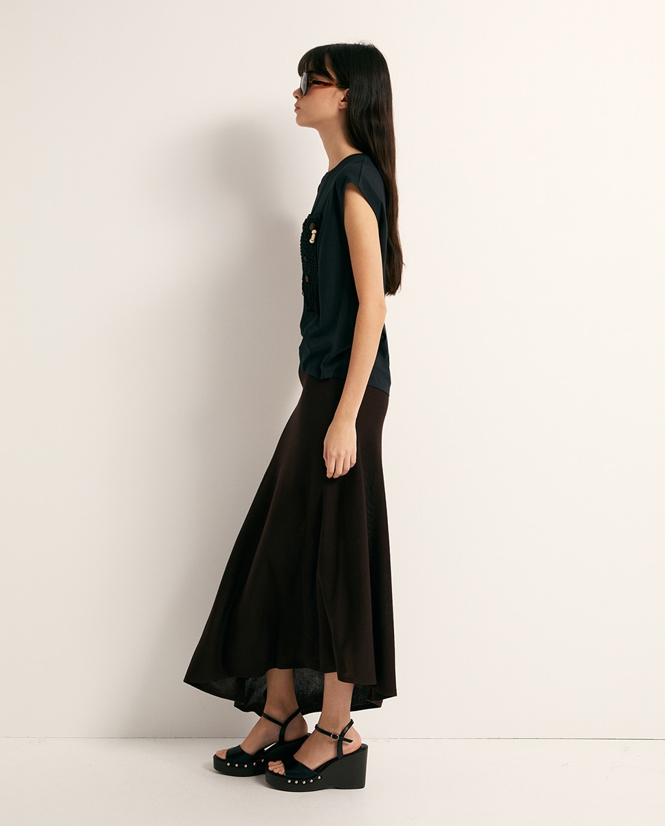 T-shirt com Bolso e Peças Preto-4