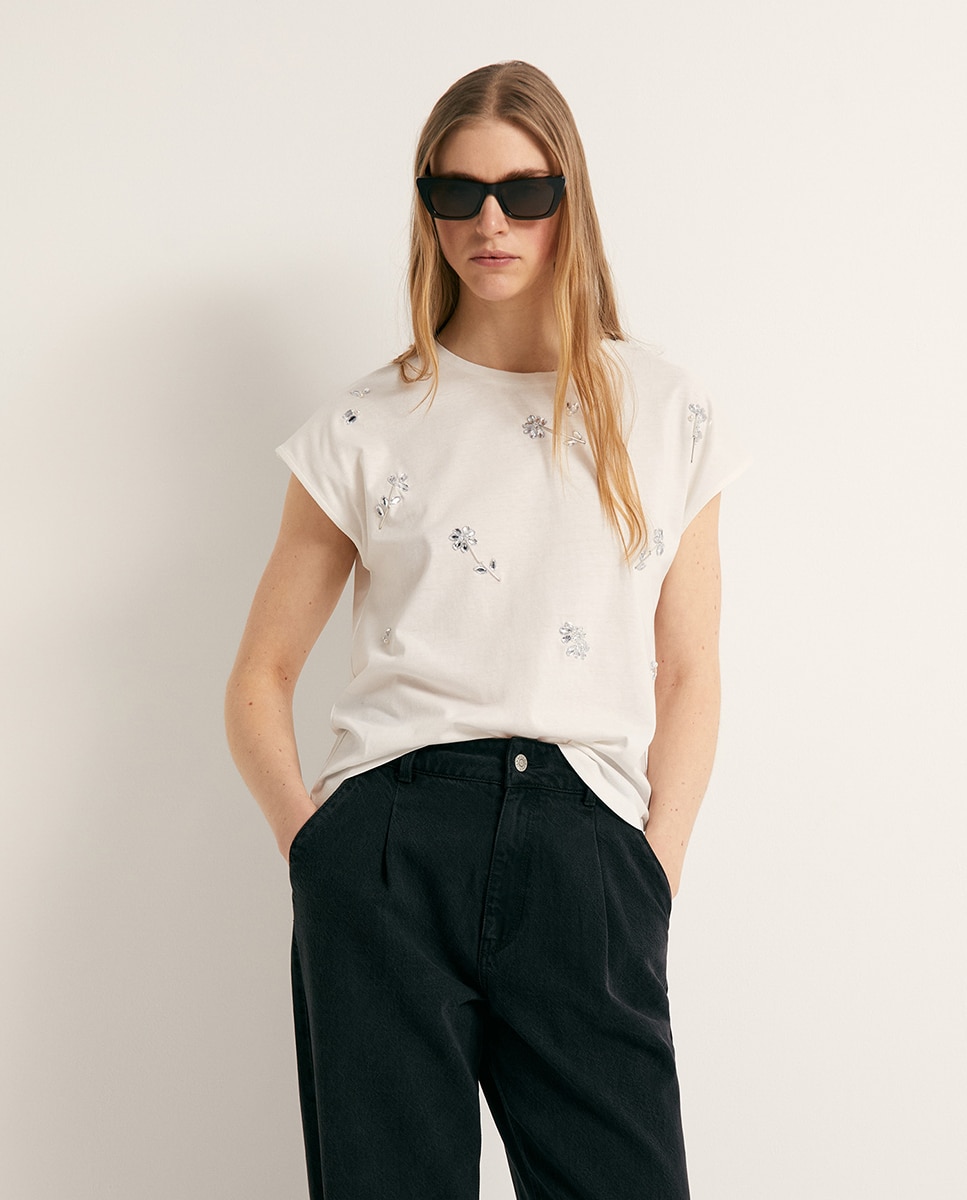 Imagem 0 de T-shirt com Detalhe de Brilhos