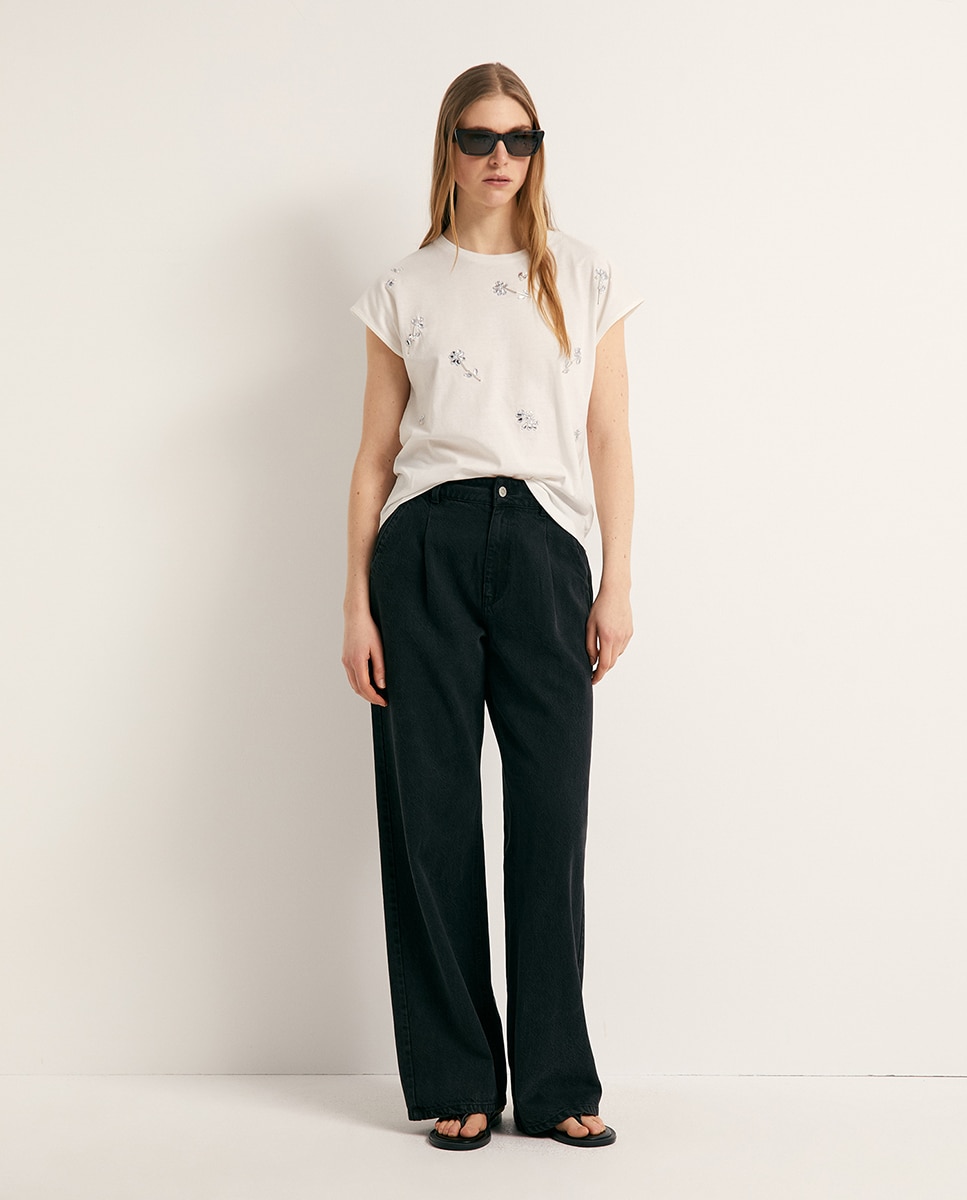 T-shirt com Detalhe de Brilhos Branco-2