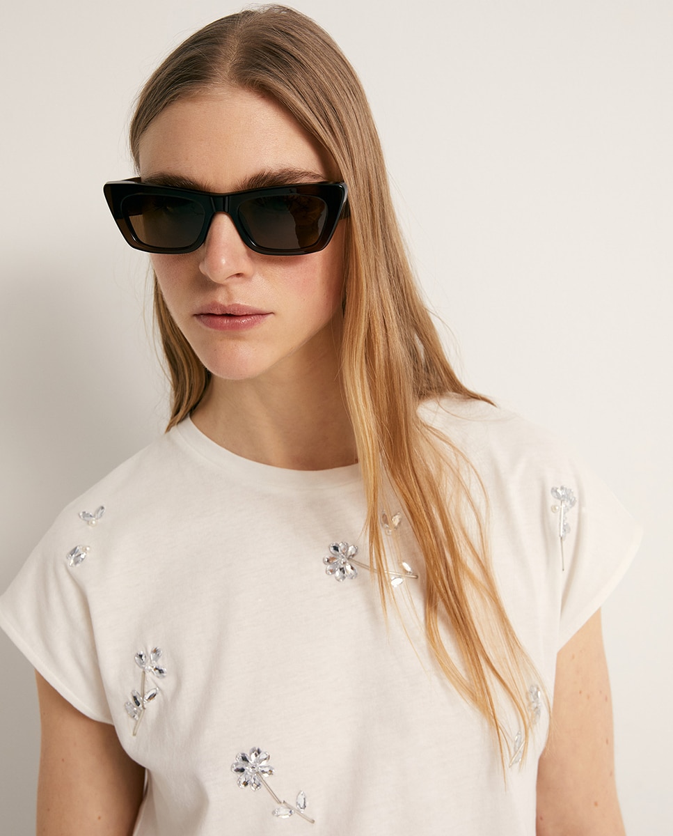 T-shirt com Detalhe de Brilhos Branco-3