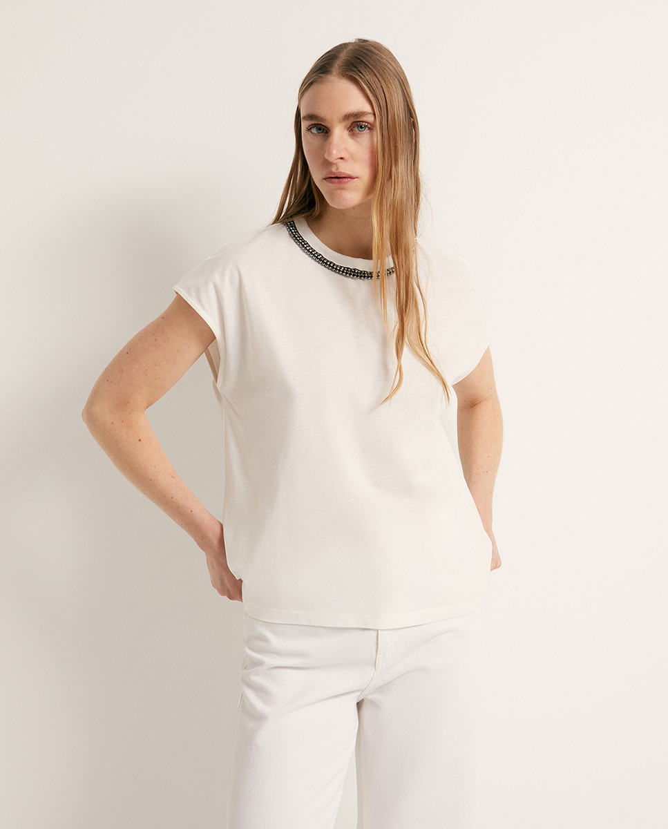 Imagem 0 de T-shirt com Detalhe de Brilhos