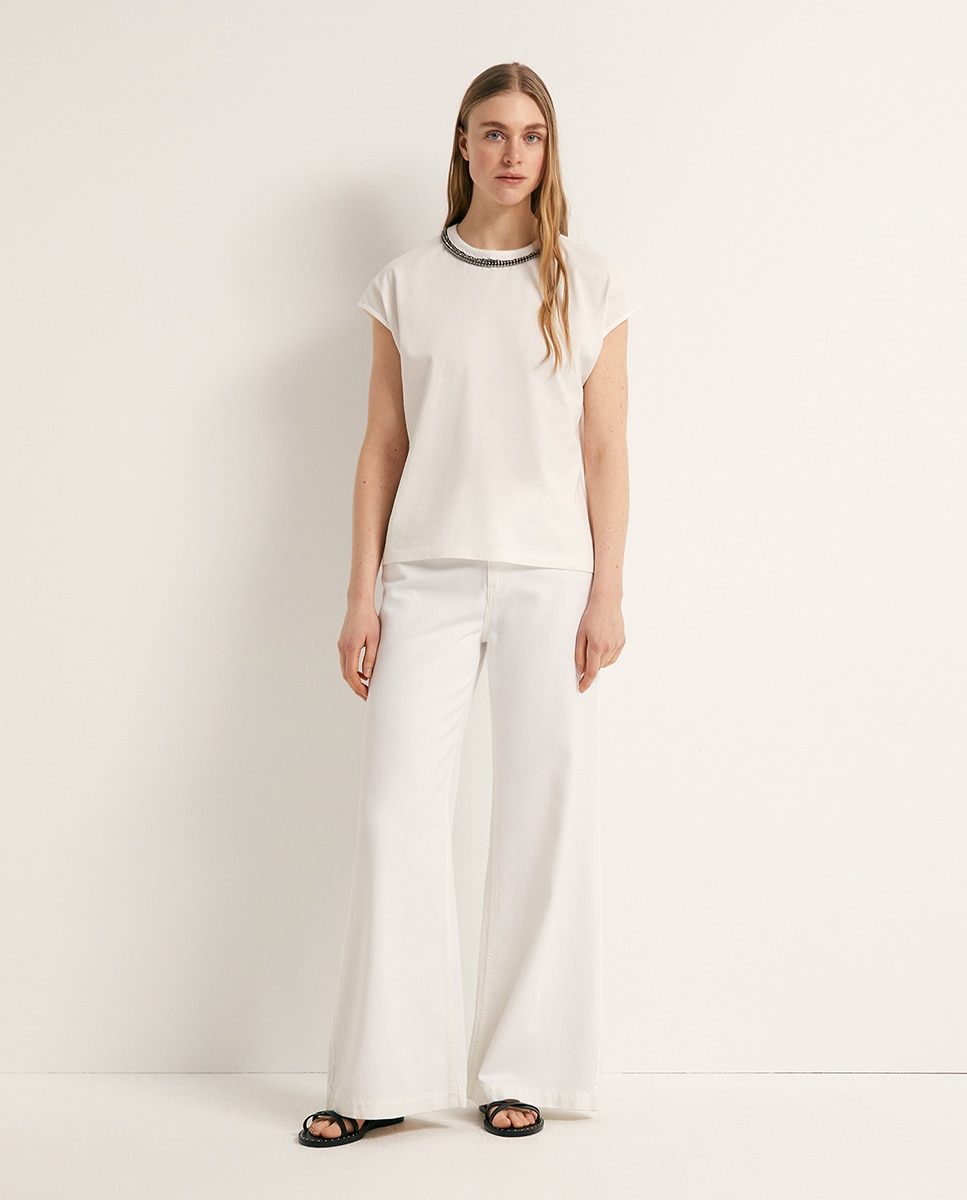 T-shirt com Detalhe de Brilhos Cru-2