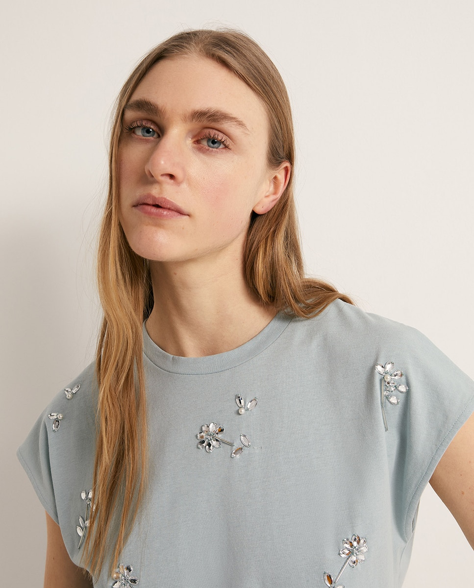 T-shirt com Detalhe de Brilhos Azul-claro-3