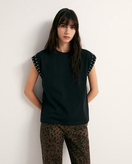 Imagen 0 de Camiseta tachas