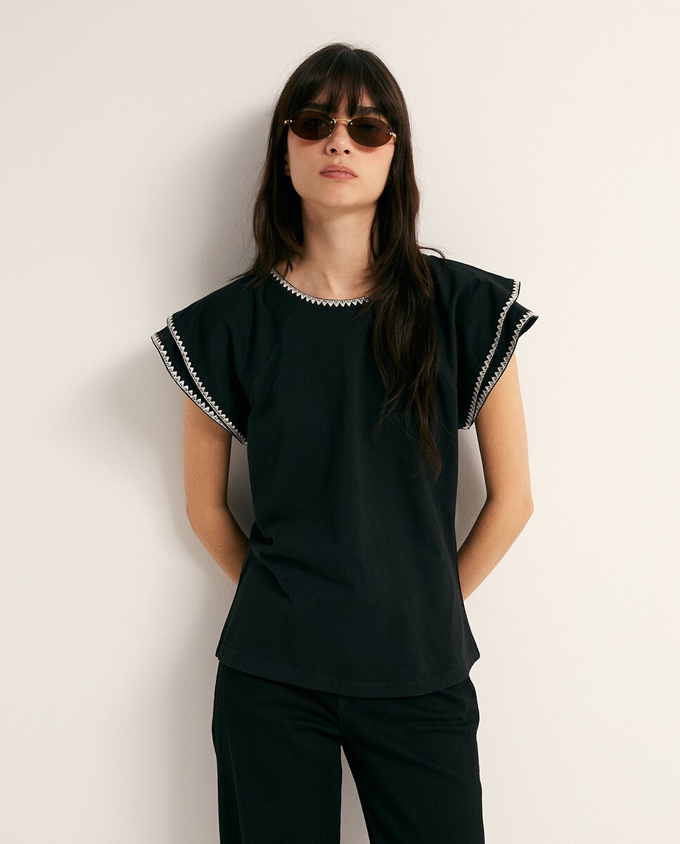 Imagem 0 de T-shirt com Folhos