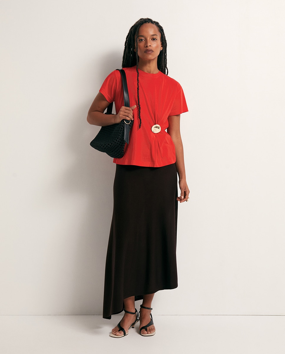 T-shirt com Peça Vermelho-2