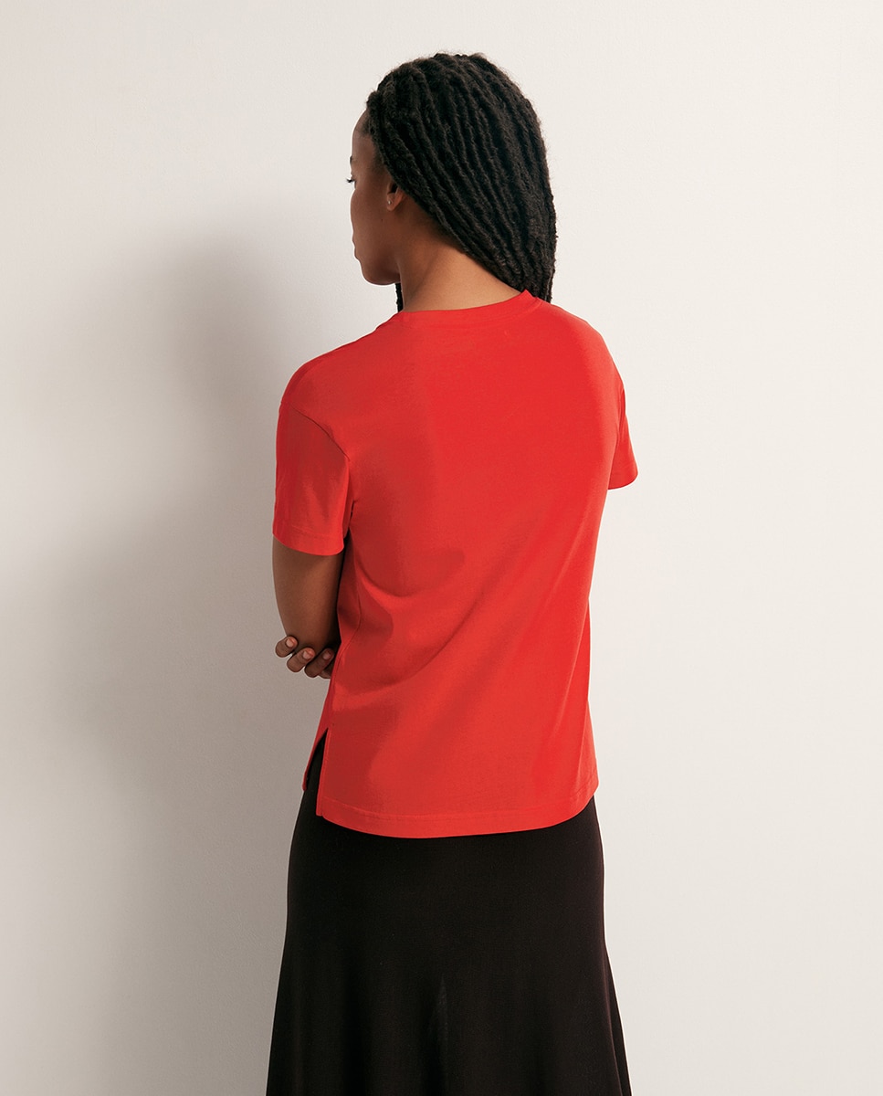 T-shirt com Peça Vermelho-5