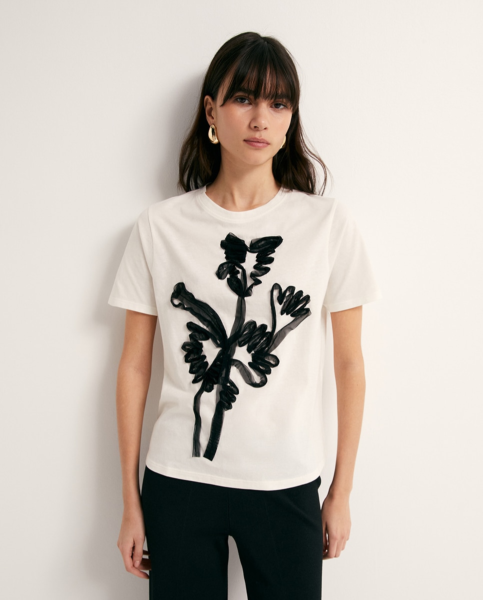 Imagem 0 de T-shirt com Adorno