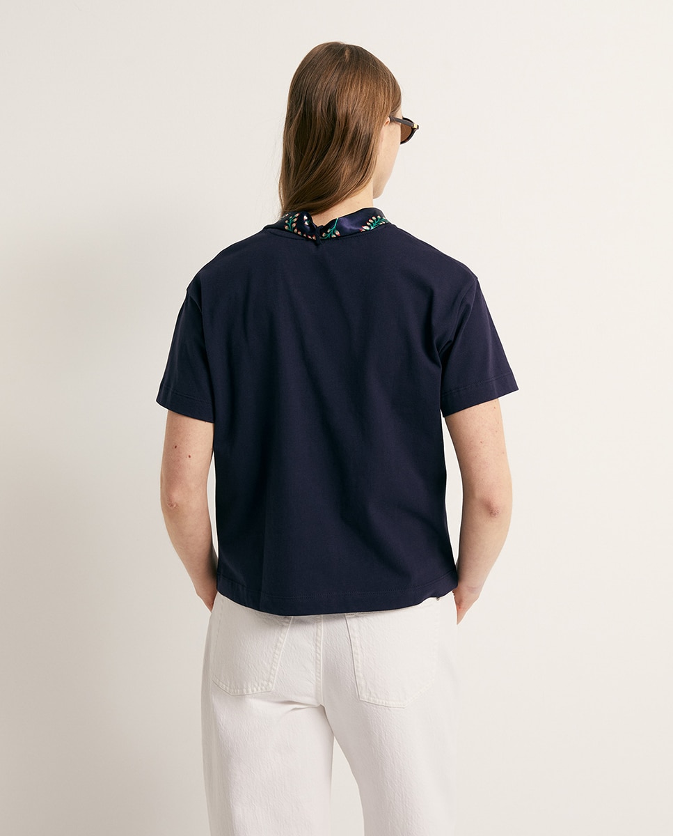 T-shirt com Lenço de Adorno Azul-marinho-5