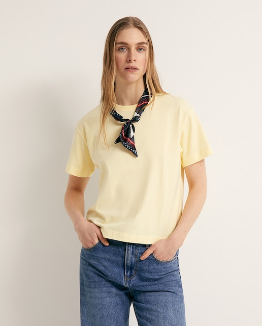 Imagen 0 de Camiseta pañuelo adorno