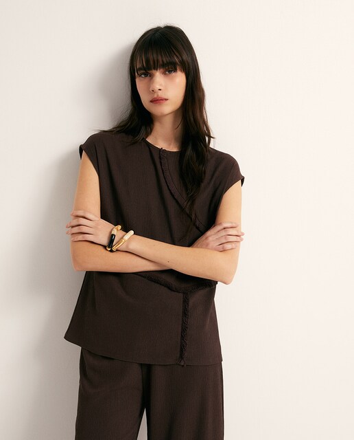 Imagen 0 de Top textura flecos