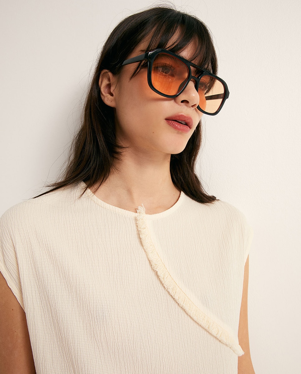 Top com Textura e Franjas Cru-3