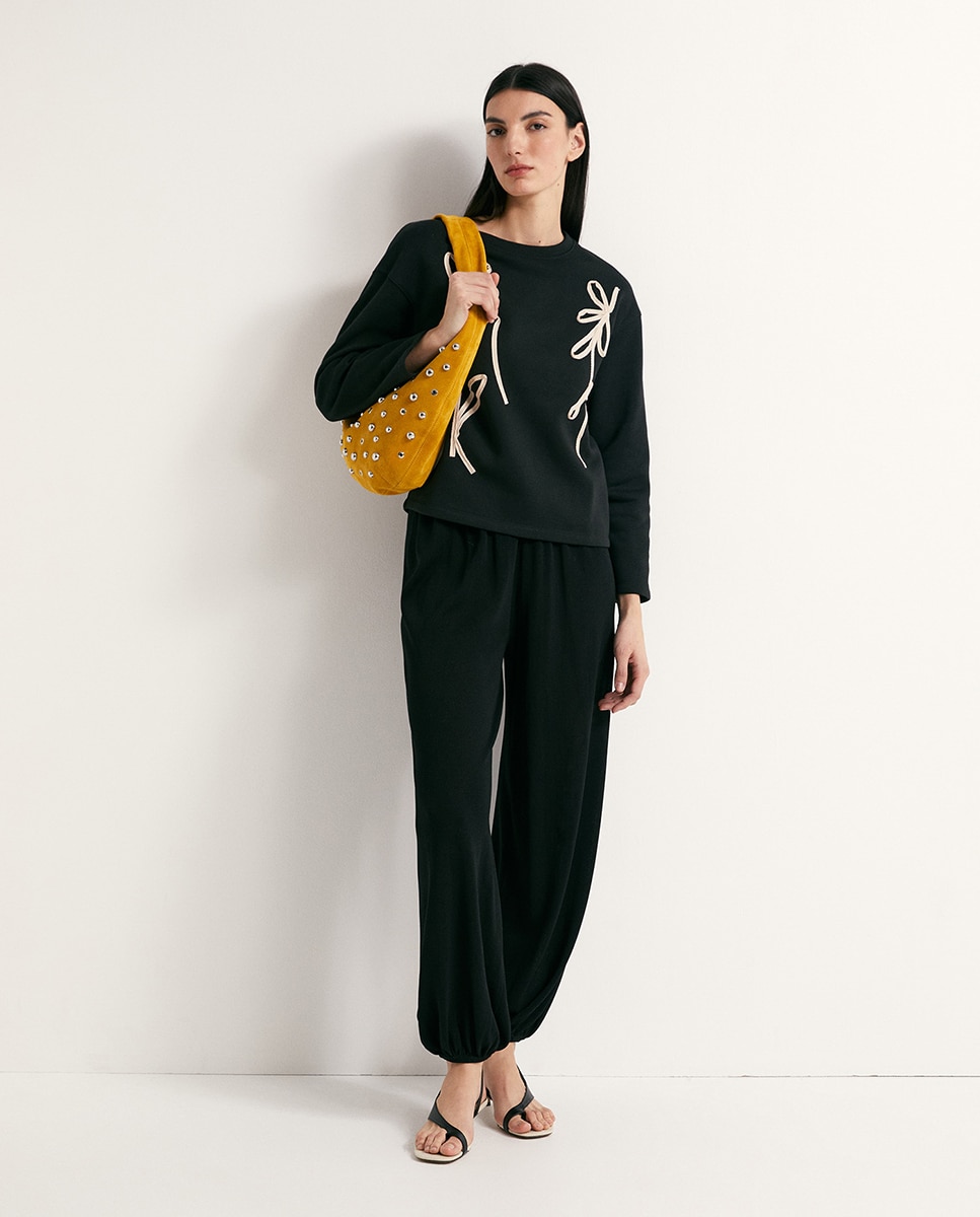 Sweatshirt com Aplique de Cordão Preto-2