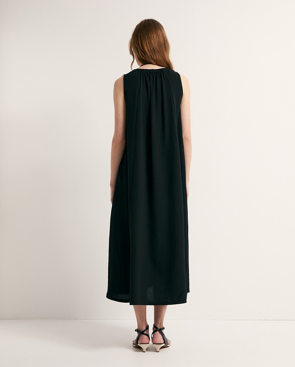Vestido Rodado Fluido Preto-4
