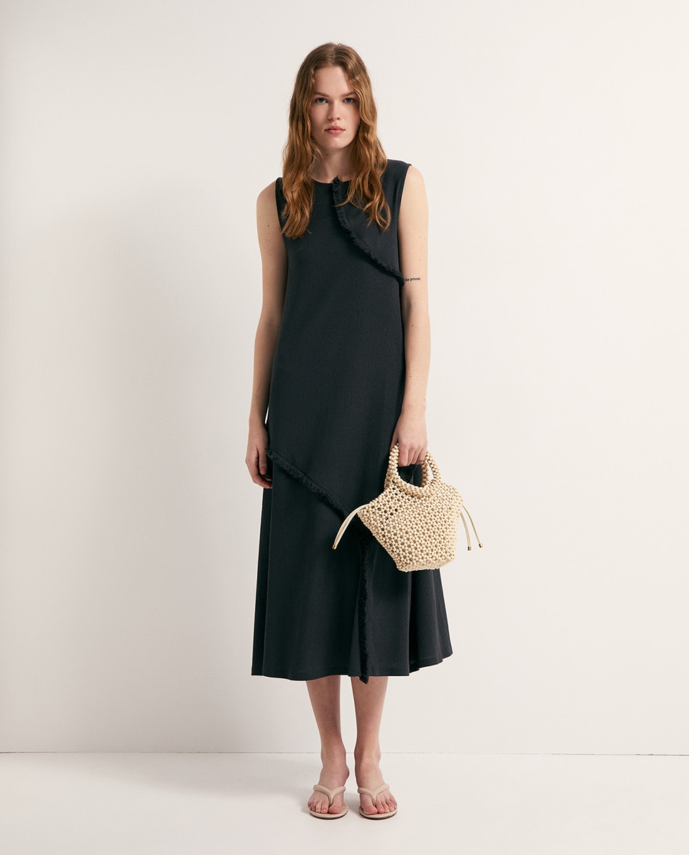 Imagem 0 de Vestido com Franja de Adorno