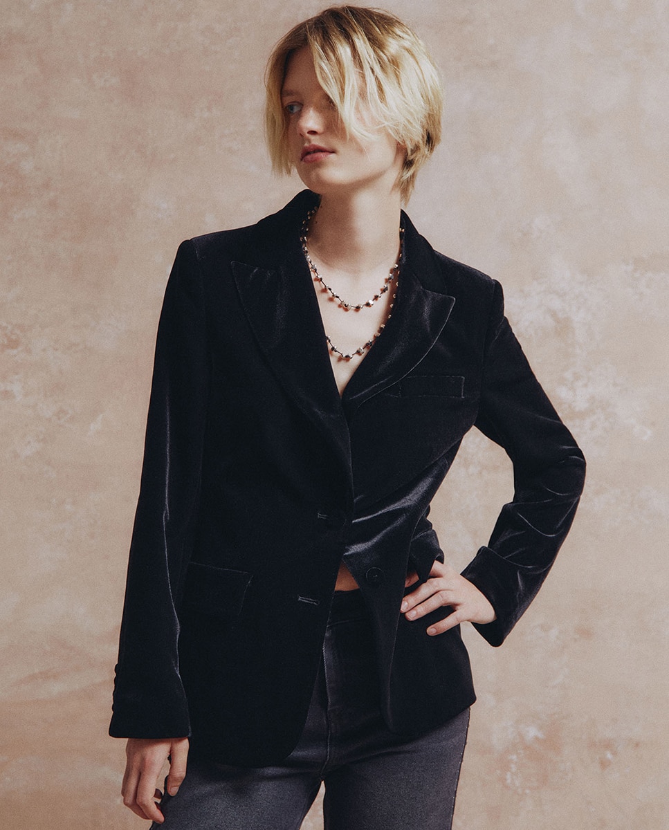Blazer de Veludo Preto-2