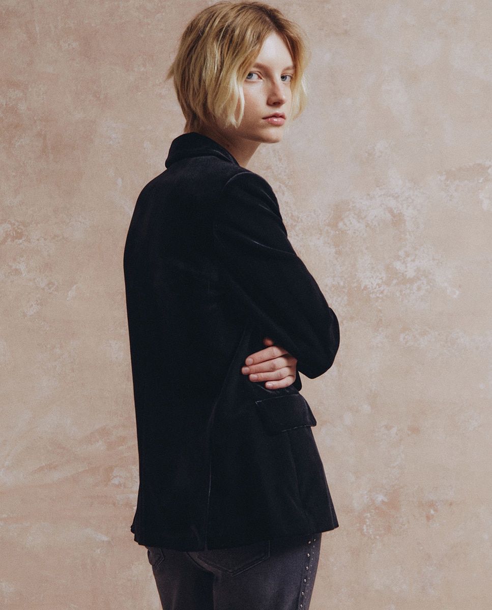 Blazer de Veludo Preto-4