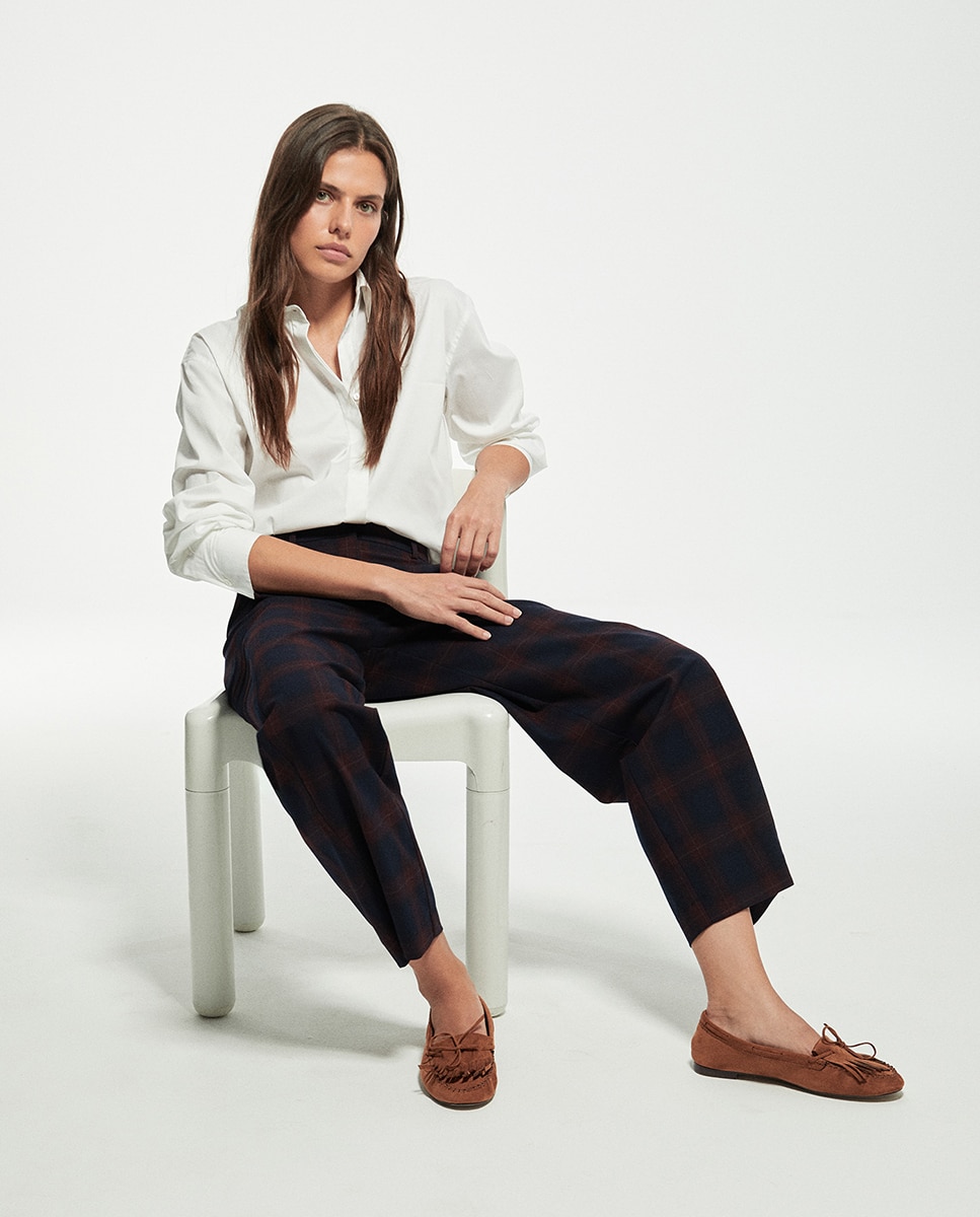 Imagen 0 de Pantalón de mujer a cuadros