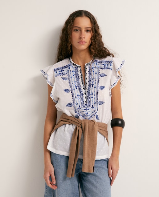 Imagen 0 de Blusa pechera bordada