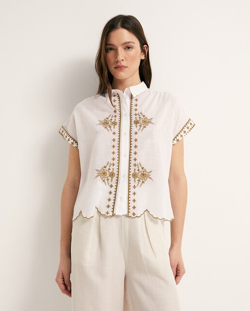 Imagen 0 de Camisa bordada resort