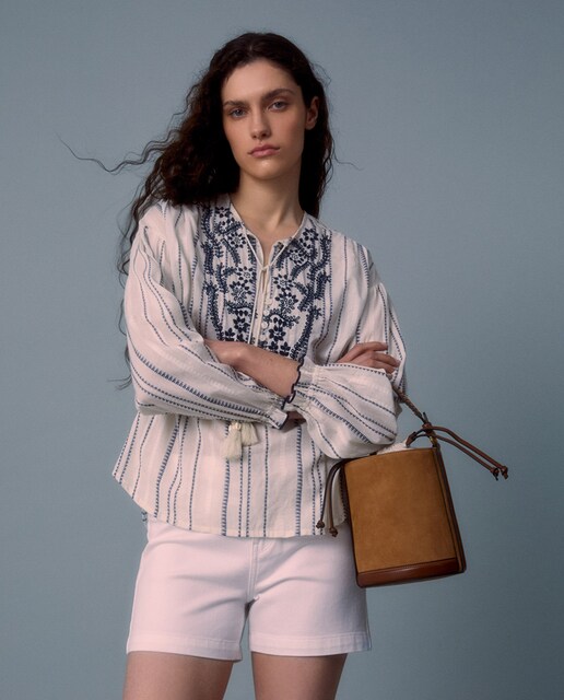 Imagen 0 de Blusa rústica bordados