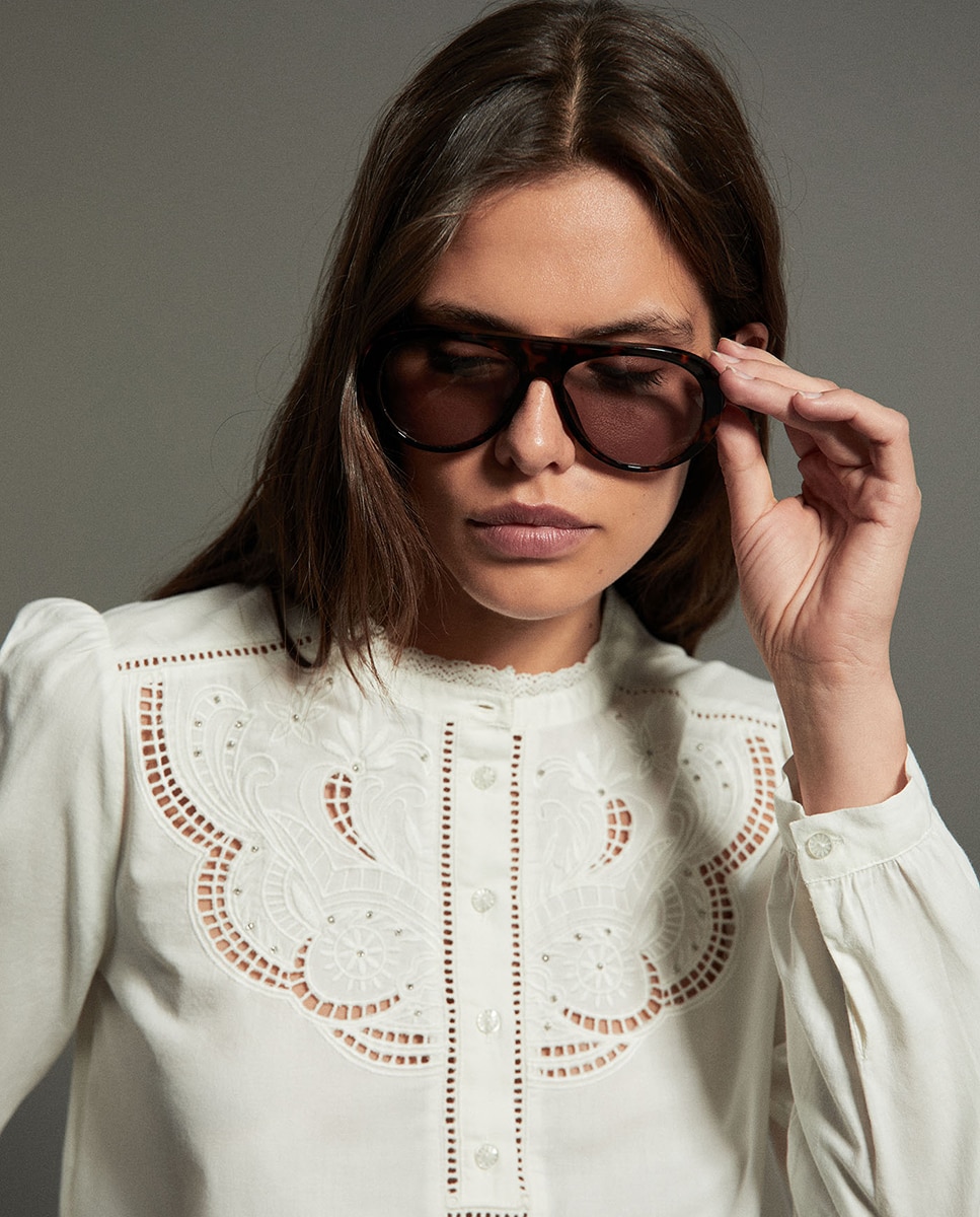 Blusa com Renda Branco-3