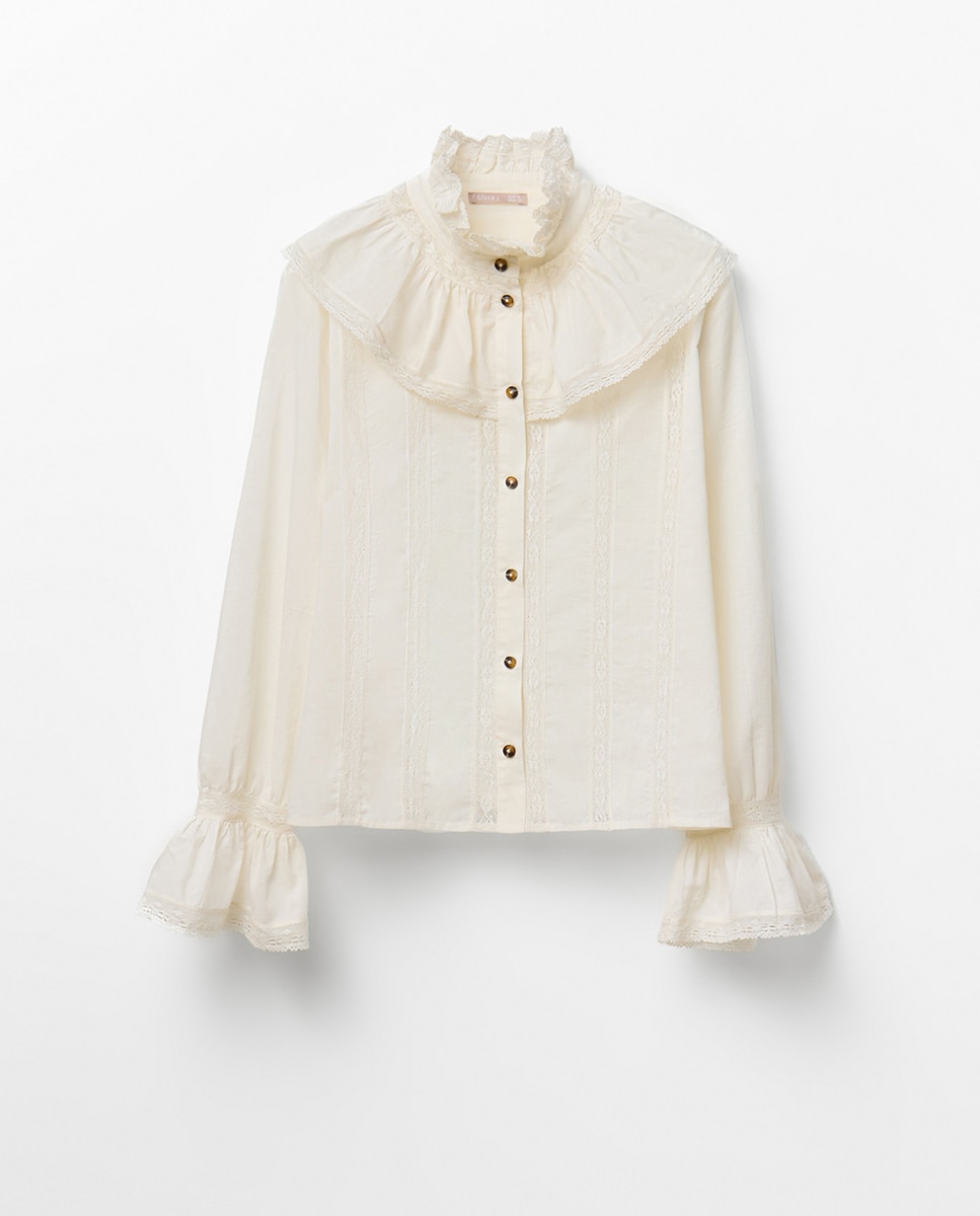 Blusa com Peça na Gola Branco-7