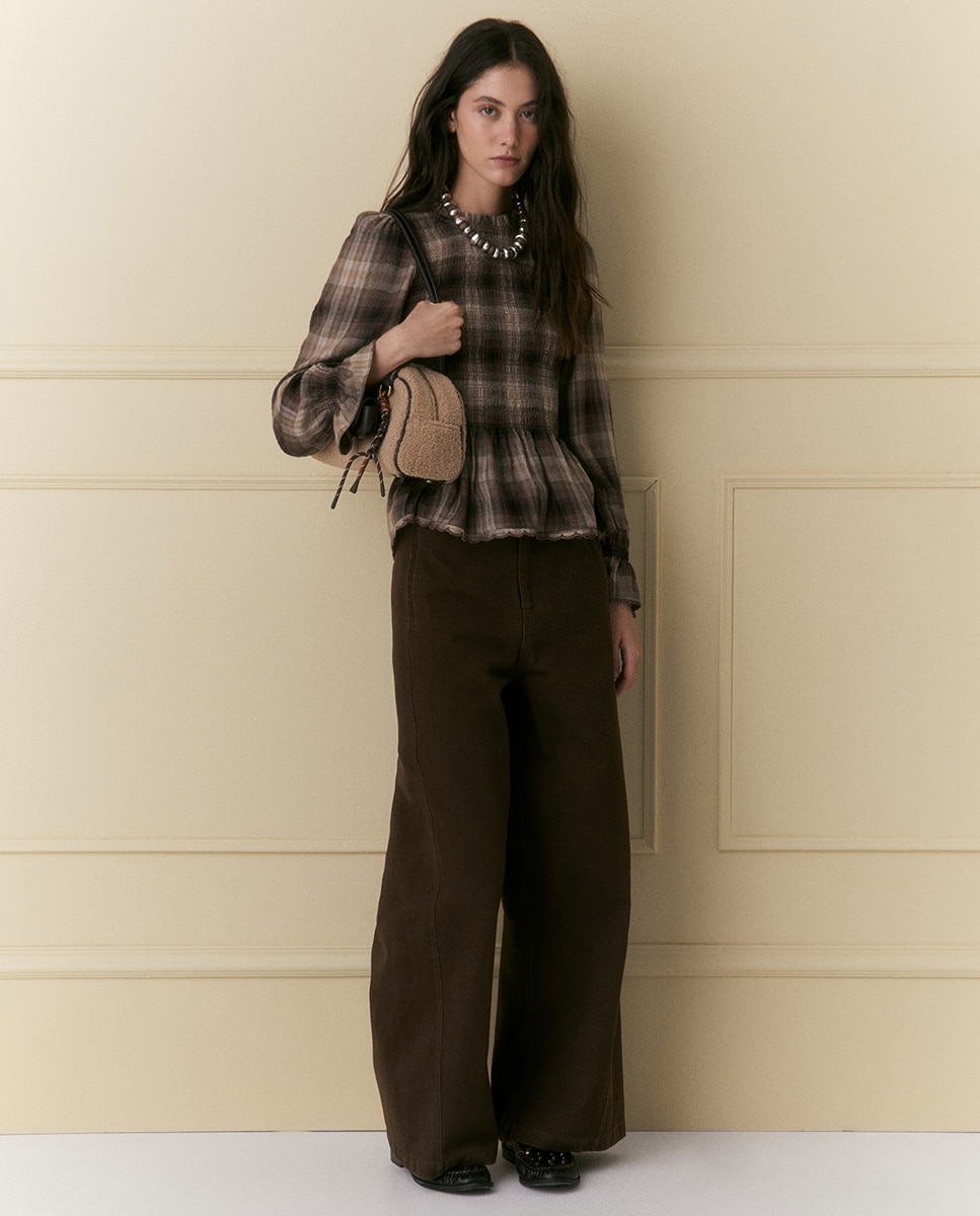 Imagen 0 de Blusa gomas cuadro Beige