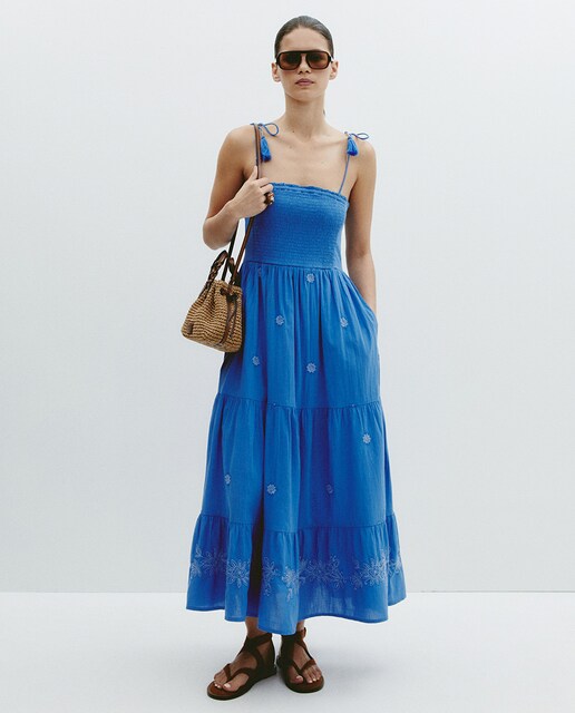 Imagen 0 de Vestido gomas bordado