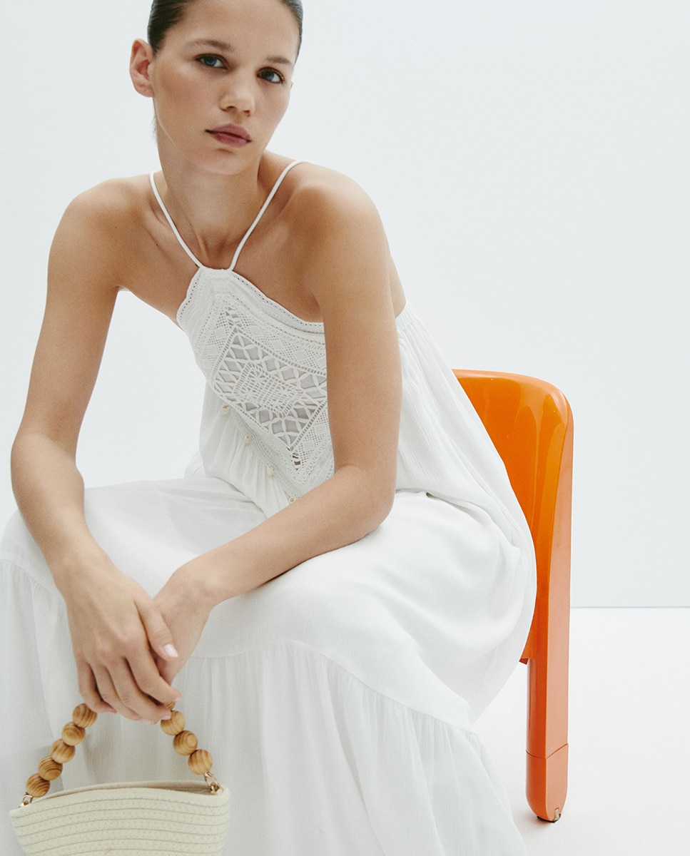 Sfera - Vestido cuerpo pañuelo.
