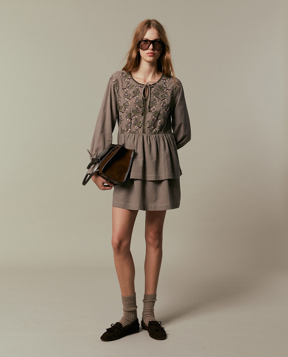 Imagen 0 de Vestido bordados flores