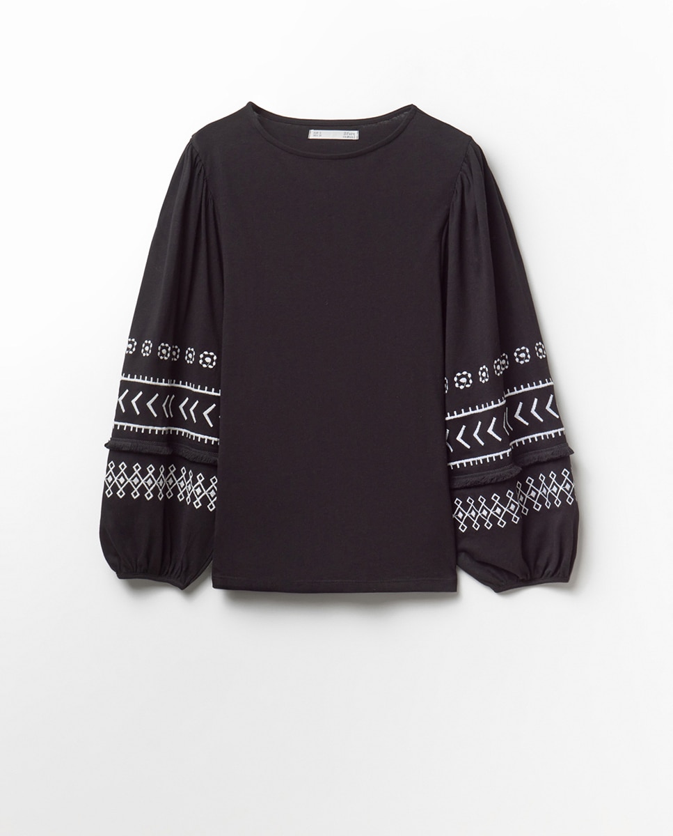 T-shirt Bordada Preto-5