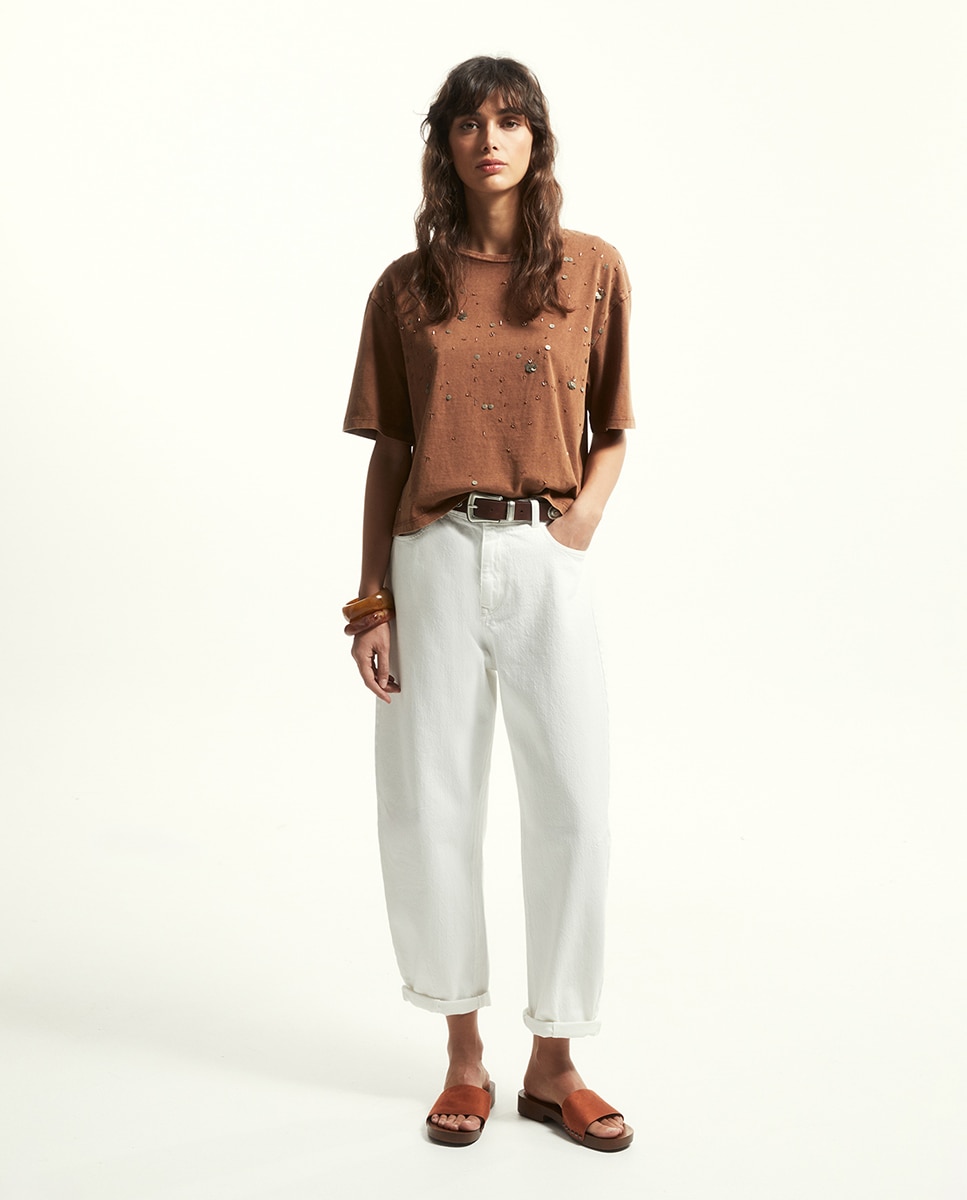 T-shirt com Metais Castanho-claro-2