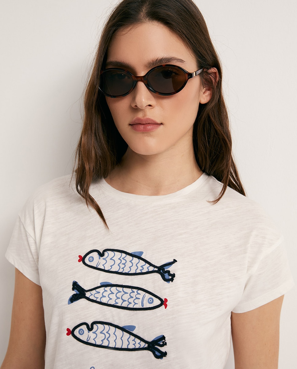 T-shirt com Cordão Branco-3