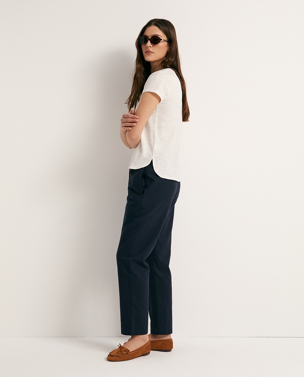 T-shirt com Cordão Branco-4