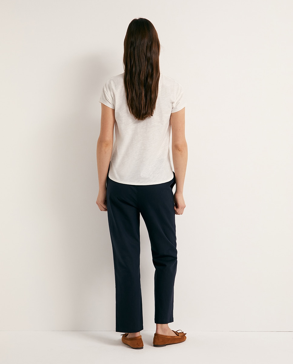 T-shirt com Cordão Branco-5