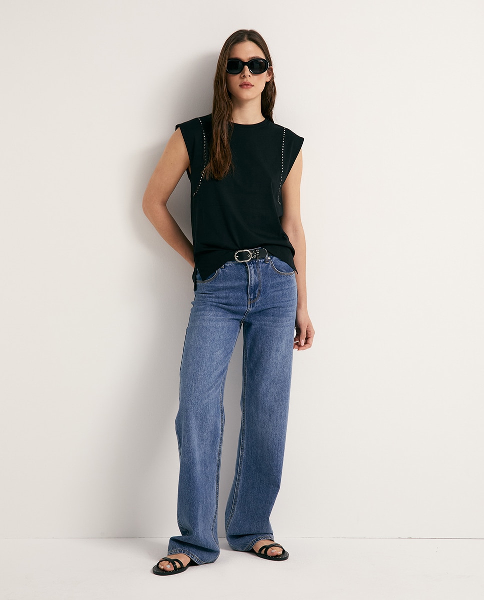 T-shirt com Tachas Preto-2
