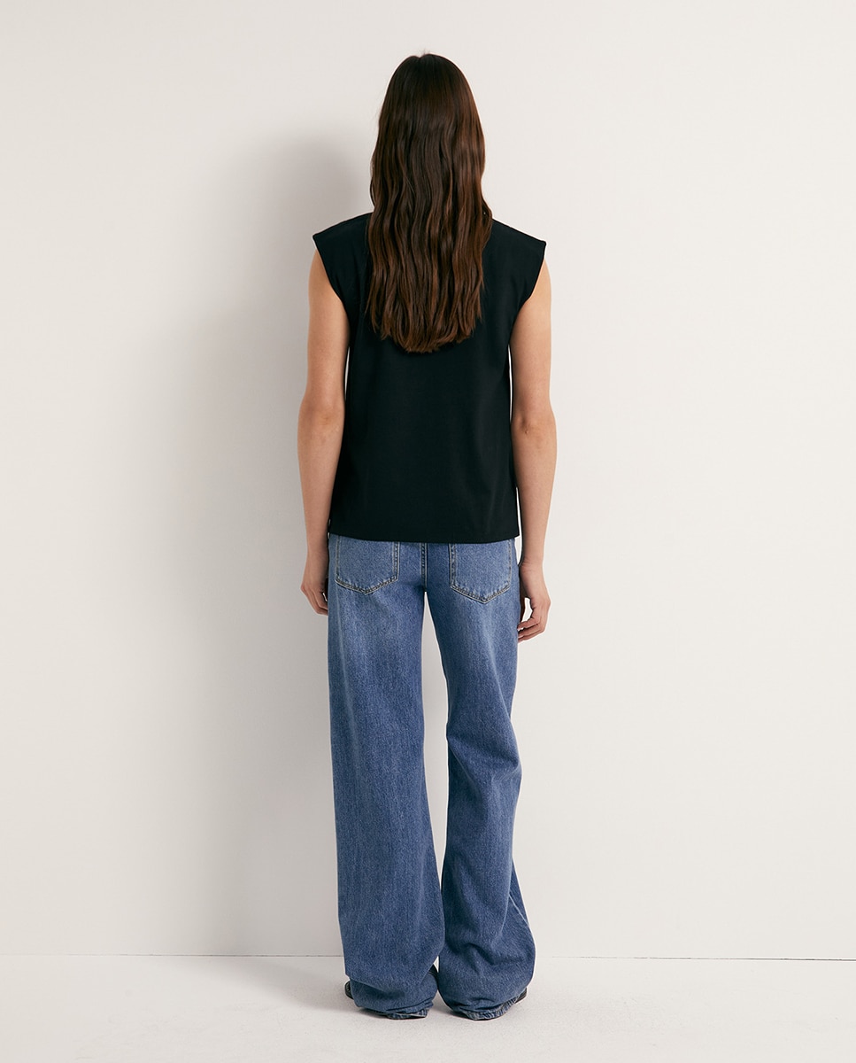T-shirt com Tachas Preto-4