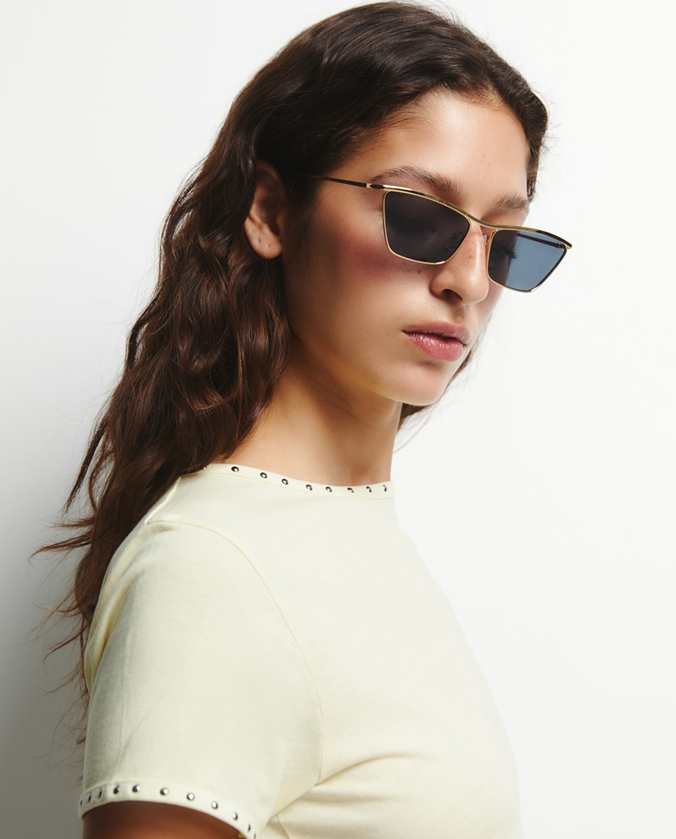 T-shirt com Tachas Amarelo-3